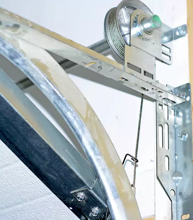 Roll Up Garage Door Cable Repair in Oakland, FL